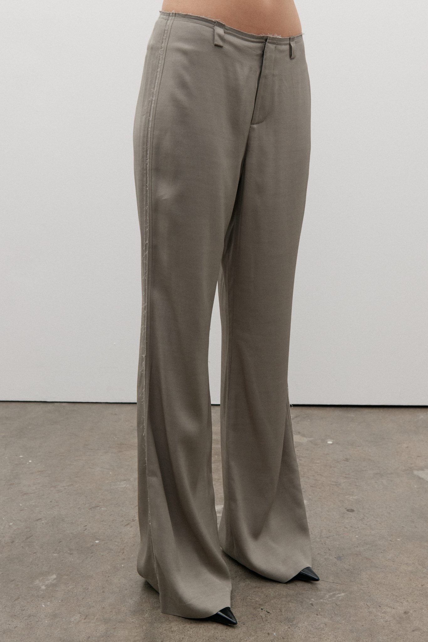 LUCIA PANT - ALLOY