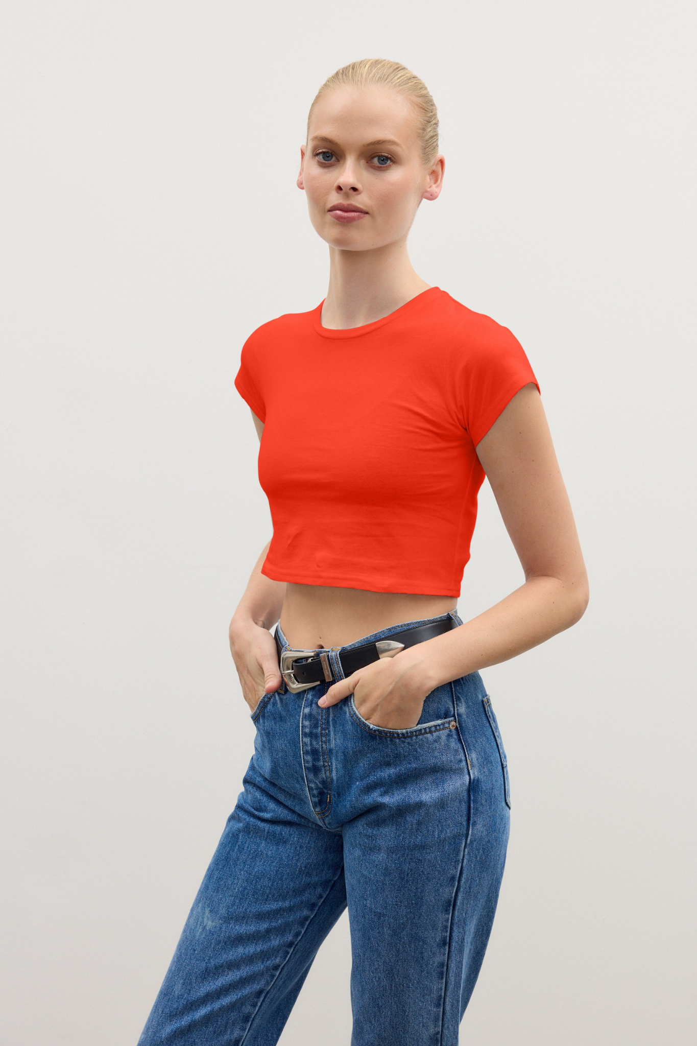 COREY CROPPED T-SHIRT - CHERRY RED