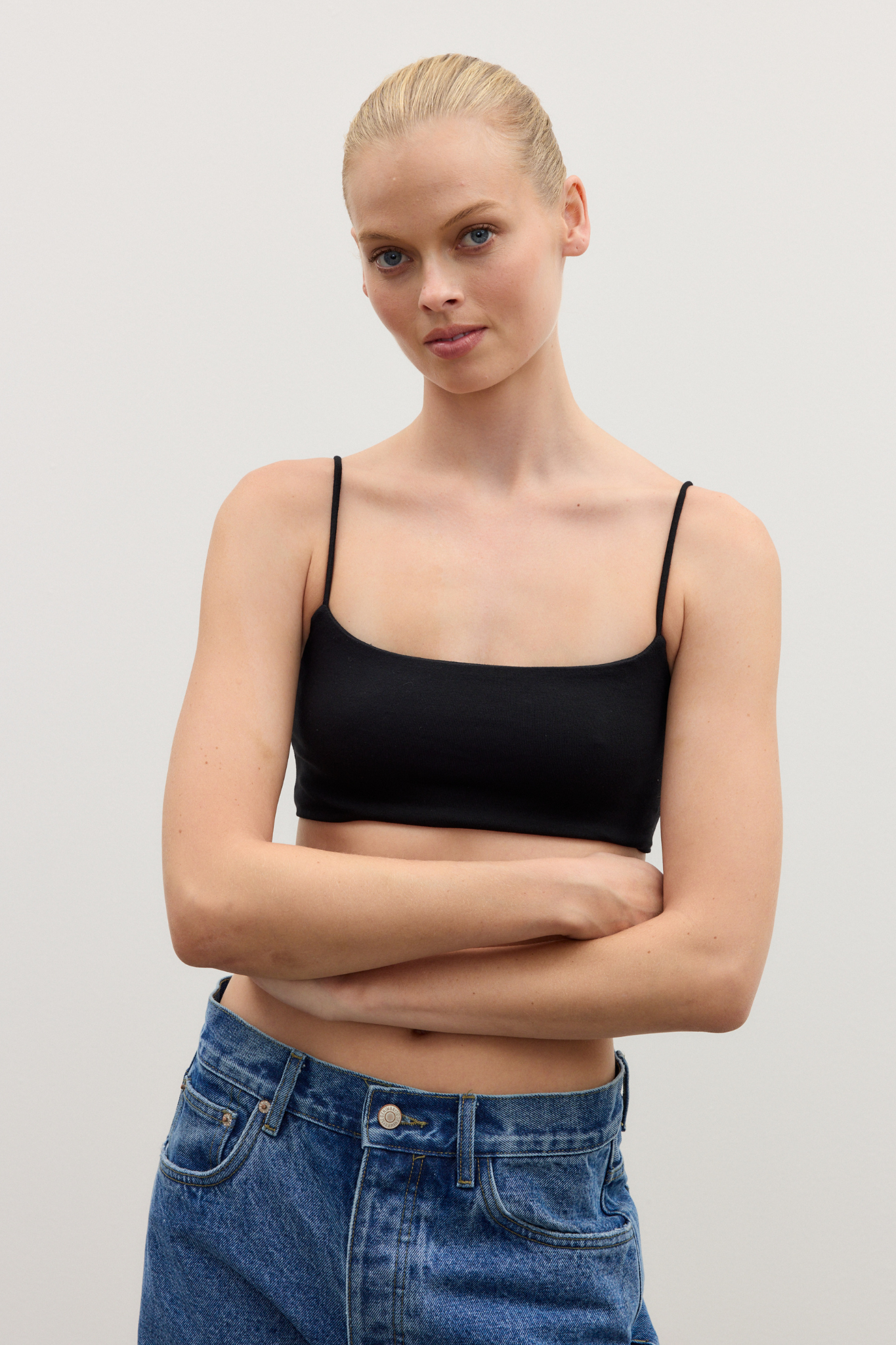 AURA CROP TOP - BLACK